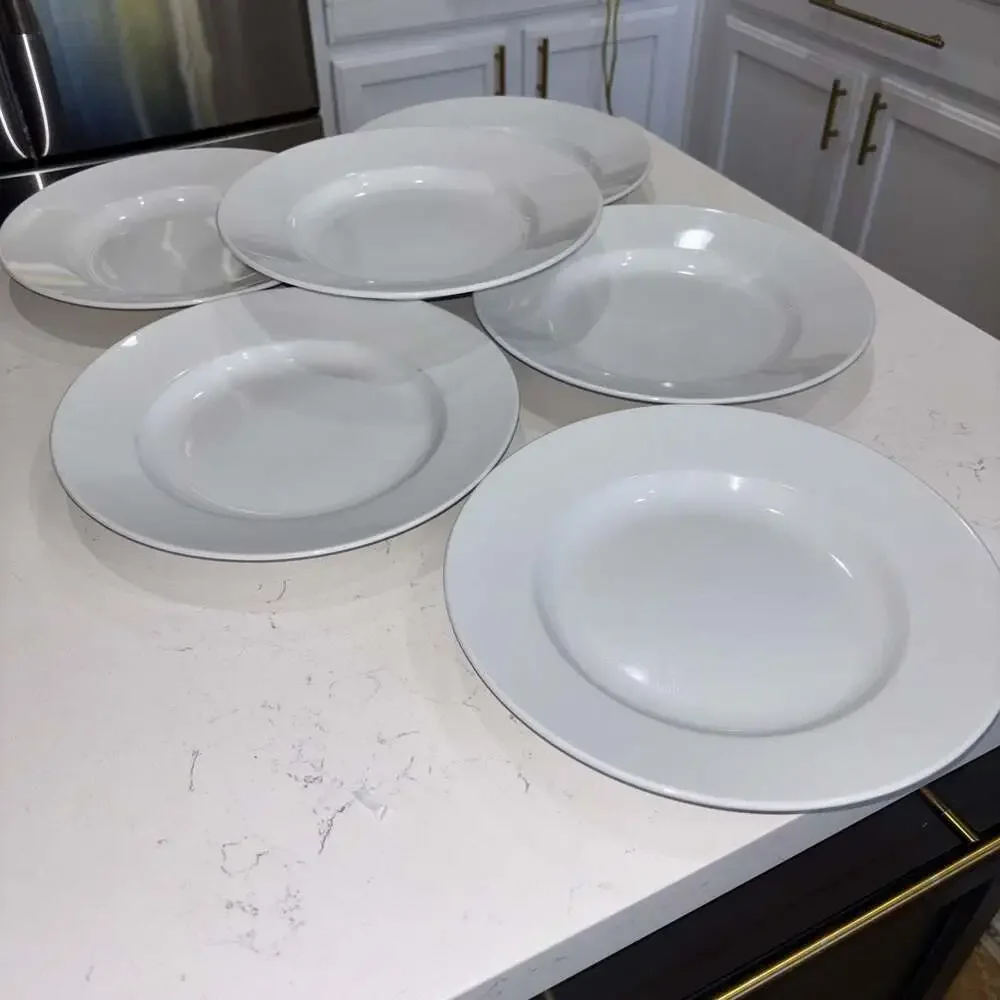 Pottery Barn Great White Rimmed Deep Well Dinner/Pasta Plates Set of 6 (10.75”)